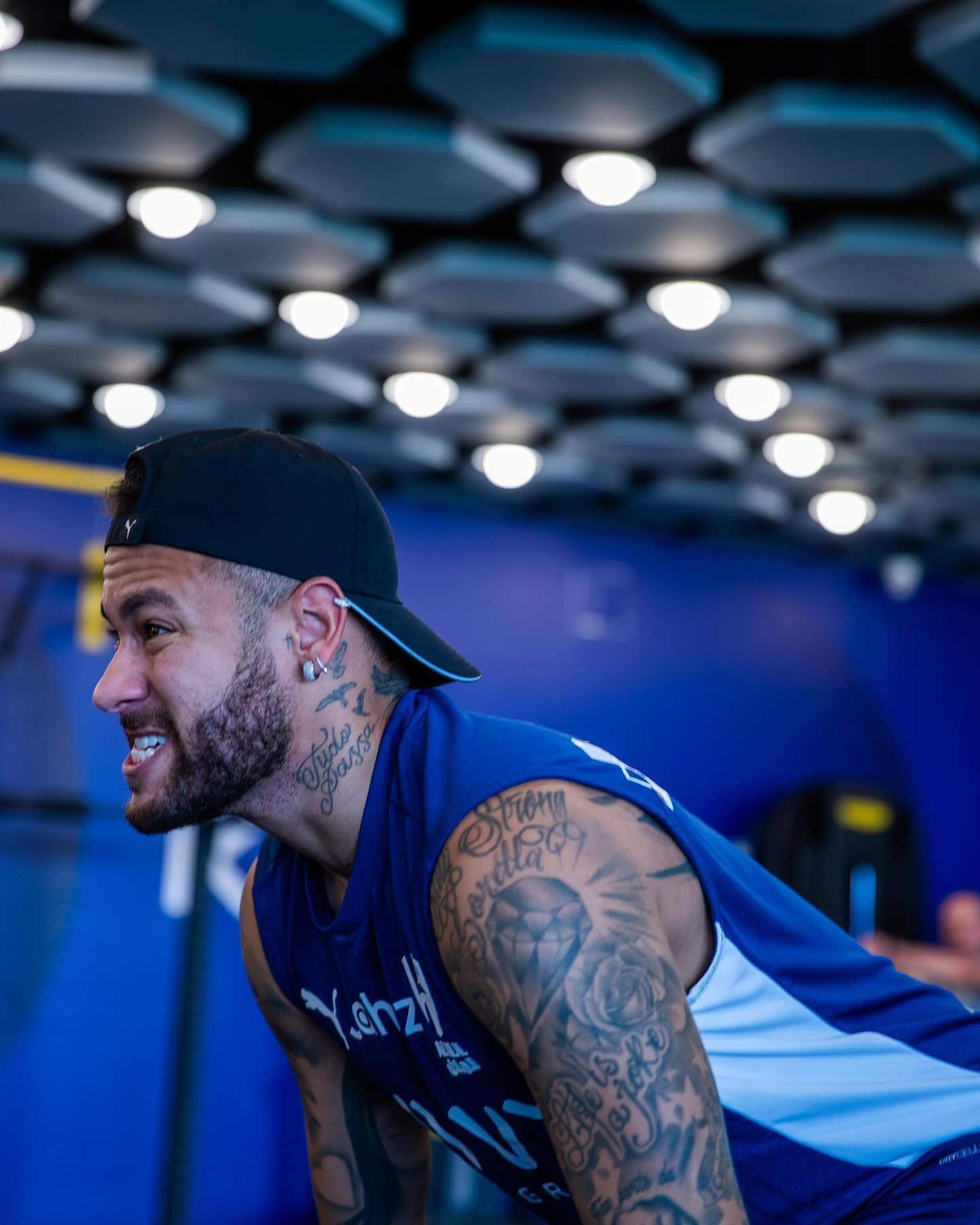 持中等对子 持中等对子