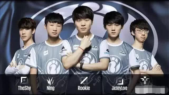 聚焦